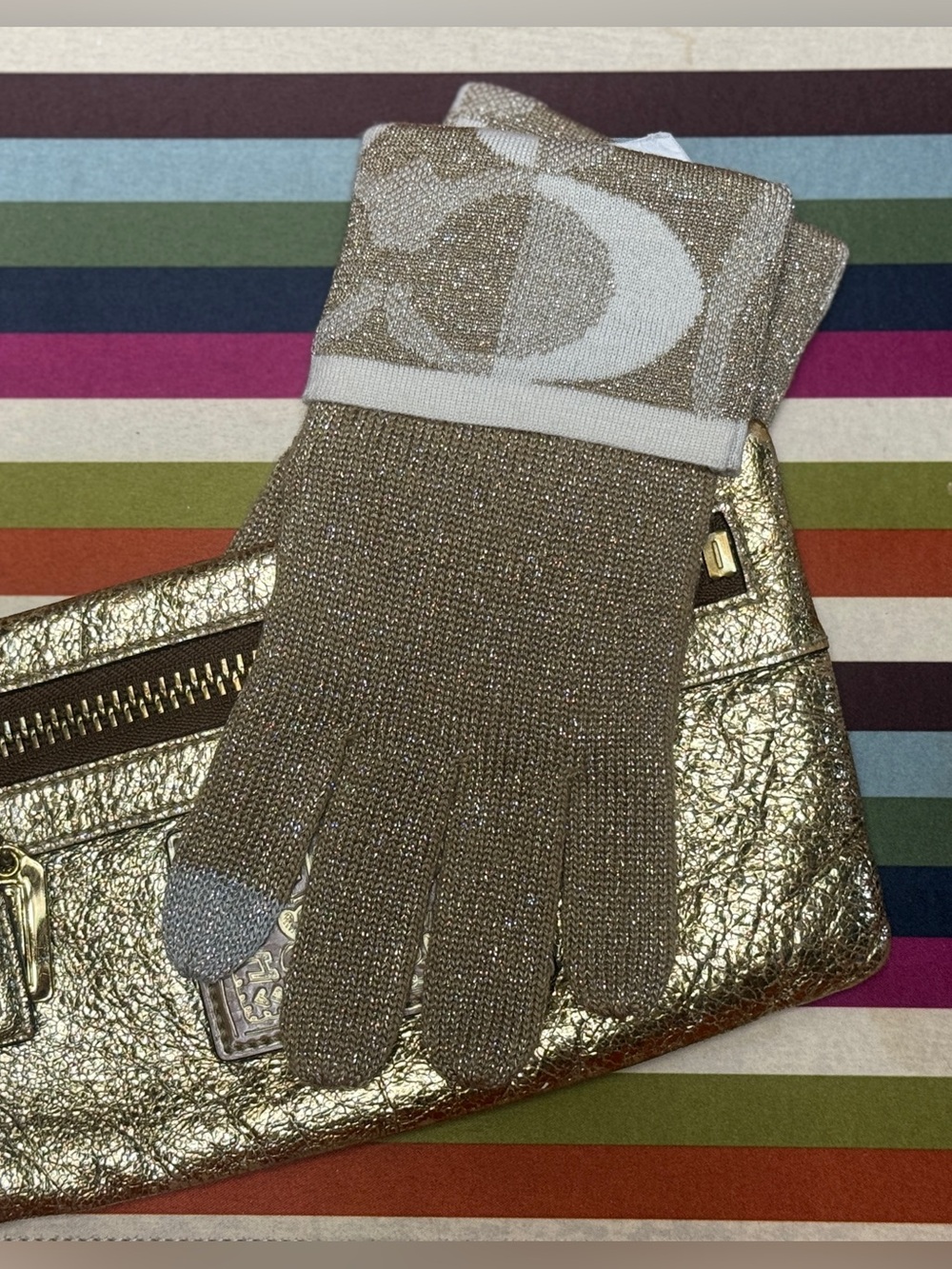 NWT Coach Metallic Signature Knit Gloves – Champagne Gold